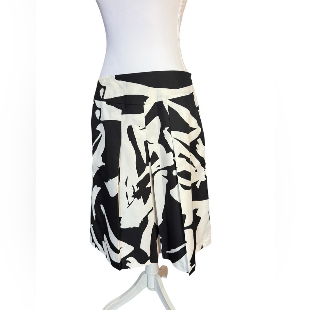 Ann Taylor Women’s Black & White Skirt A Line Abstract Size 6 Office